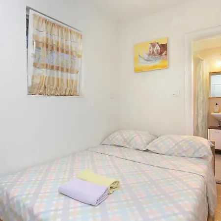 With Parking Space Kanica, - 19986 아파트 *